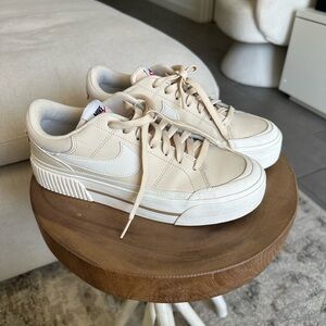 Nike Court Legacy Lift - Womens 9
